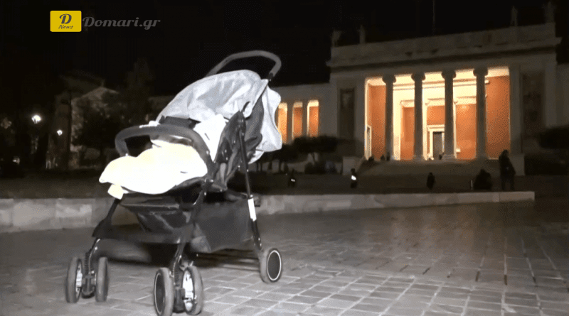 العثور على طفلة صغيرة في عربة أطفال خارج المتحف الأثري في أثينا