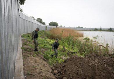 اليونان توسع جدارها الحدودي لمنع المهاجرين من دخول البلاد تطلب مساعدة الاتحاد الأوروبي