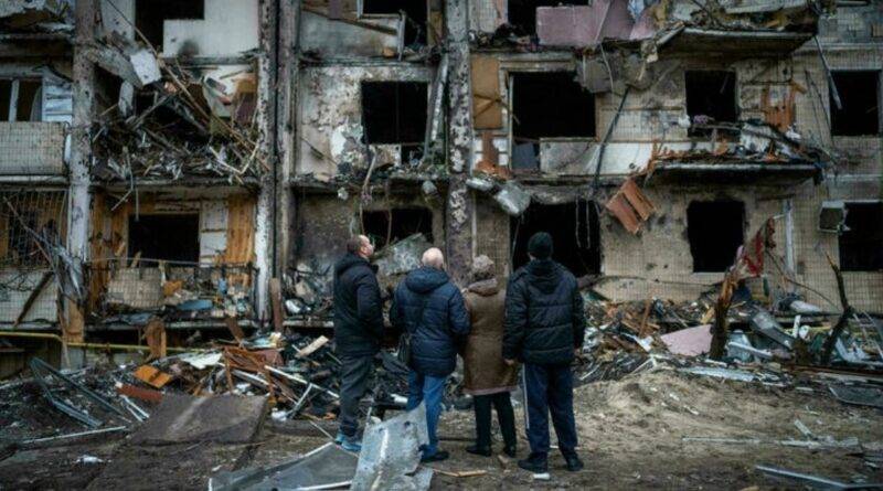 لليوم الثاني من الحرب في أوكرانيا.. المعارك على مشارف كييف وموسكو تشدد الخناق حول العاصمة