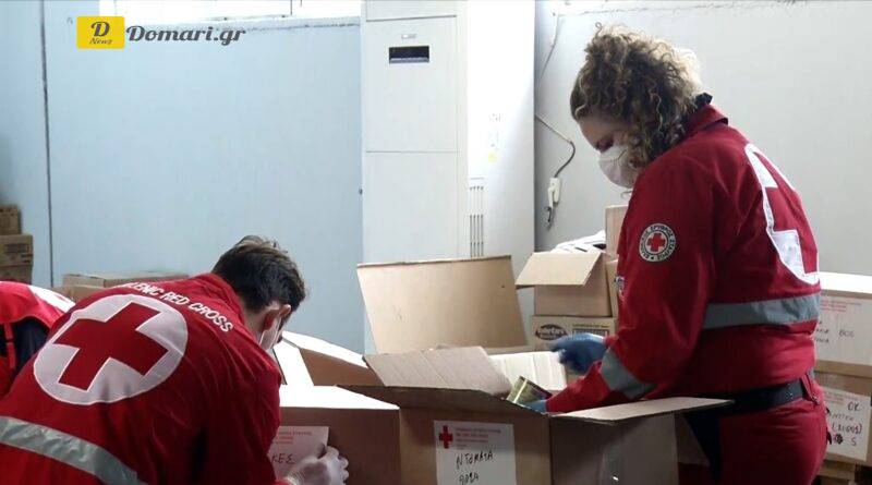 40 طنا من المساعدات الإنسانية لأوكرانيا جمعها الصليب الأحمر اليوناني (فيديو)