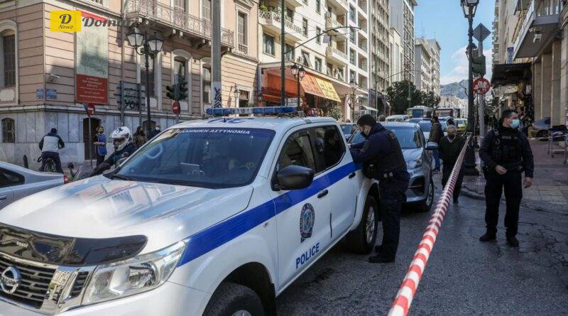 الشرطة تعتقل 69 من المهاجرين غير الشرعيين والأجانب في عملية تمشيط بوسط أثينا