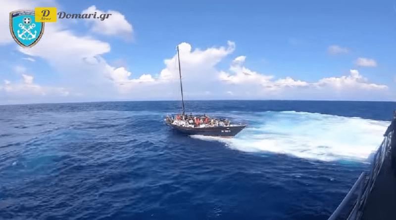 بالفيديو.. خفر السواحل اليوناني ينقذ 57 مهاجرا غرب كيفالونيا