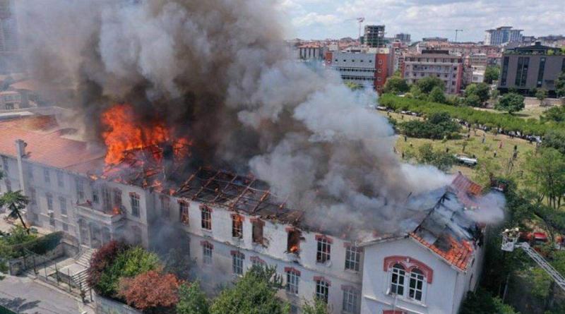 اسطنبول: حريق المستشفى اليوناني تحت السيطرة - صور فيديو.