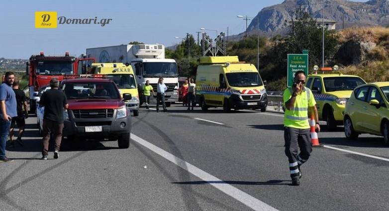 حادث مروري مميت على الطريق الوطني السريع أسفر عن مقتل شخصين وإصابة آخر