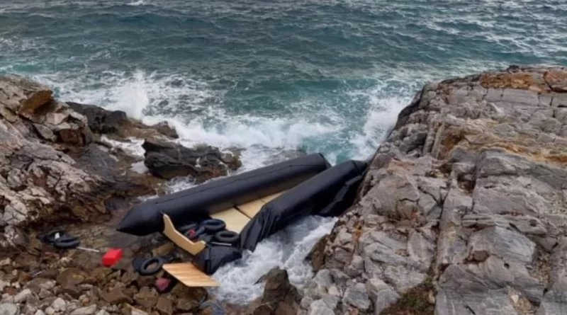 مأساة قبالة ليسفوس.. عملية خفر السواحل جارية بعد غرق سفينة – 4 قتلى و 16 إنقاذ