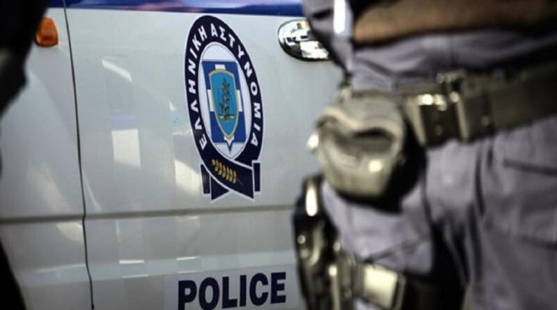 تجاوزات أمنية على جزيرة ميكونوس: اعتقال ضباط شرطة يقدمون خدمات خاصة للأثرياء